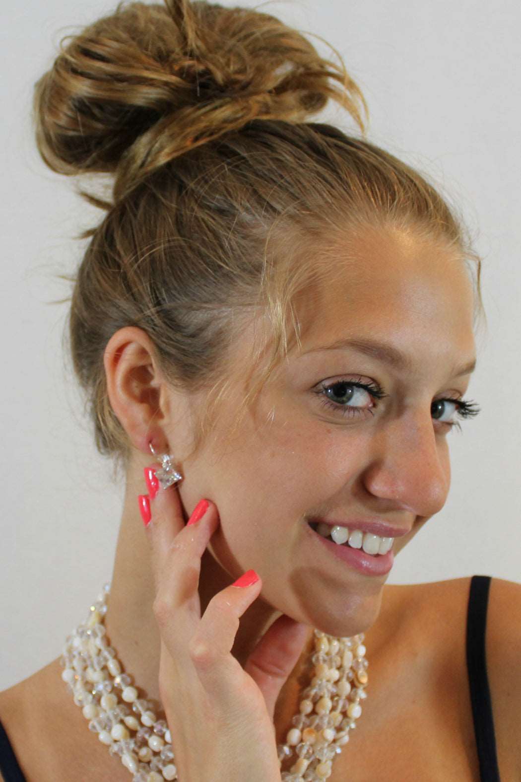 Sparkling Square Earrings - Embellish Your Life