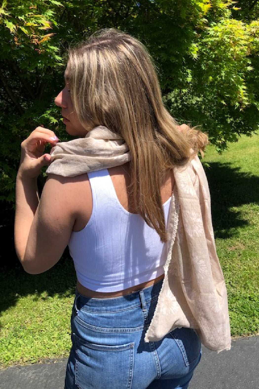 Linen Daisy Crochet Scarf - Embellish Your Life
