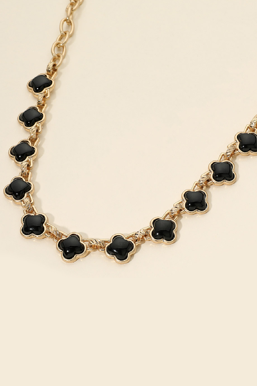 Resin Clover Necklace