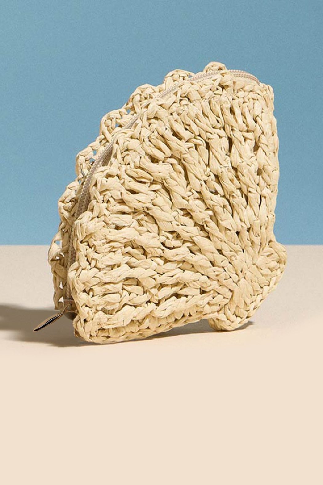 Raffia Shell Pouch