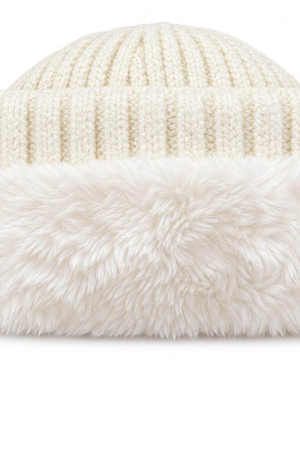 Cream ribbed beanie with white faux-fur brim